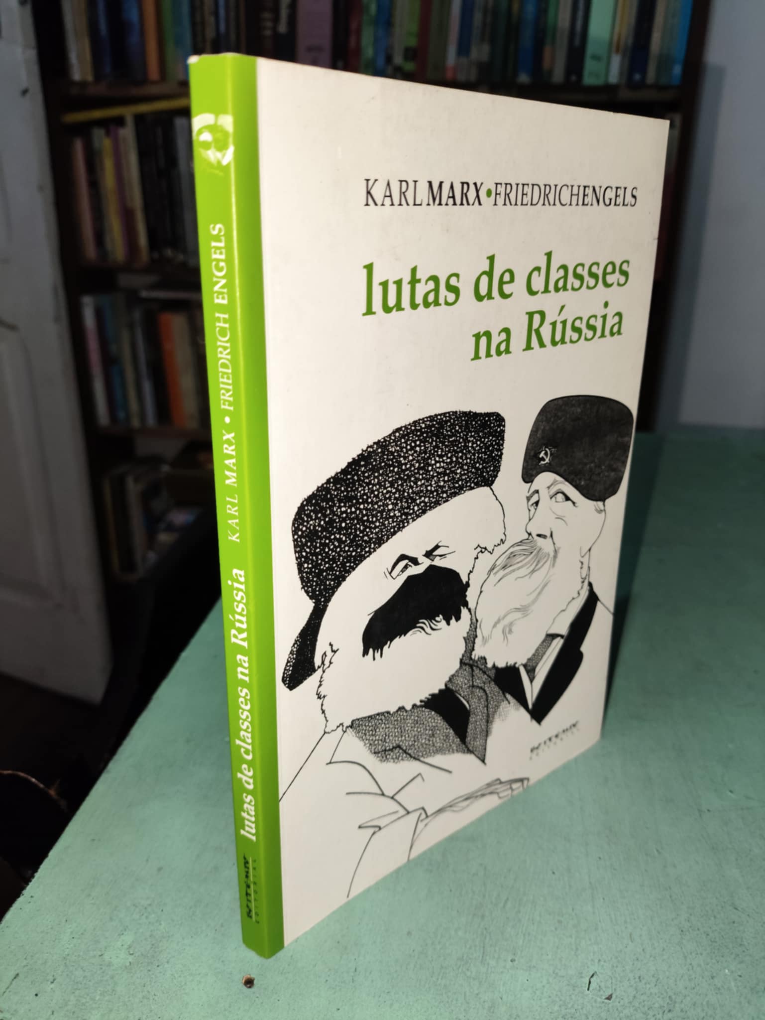 Lutas De Classes Na Russia de Karl Marx/ Friedrich Engels pela Boitempo (2013)
