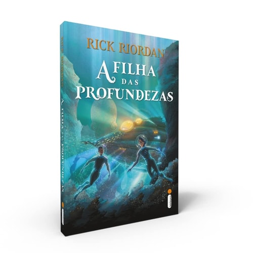 Livro A Filha das Profundezas de Rick Riordan, traduzido por Giu Alonso e Ulisses Teixeira pela Intrínseca (2021)
