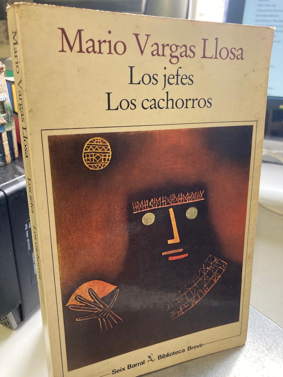 Los Jefes Los Cachorros de Mario Vargas Llosa pela Seix Barral Biblioteca Breve (1982)